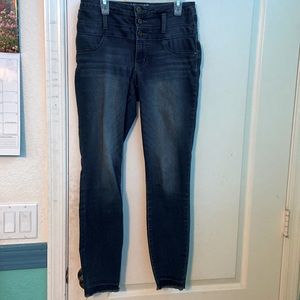 Dark Wash Jeans (Juniors)